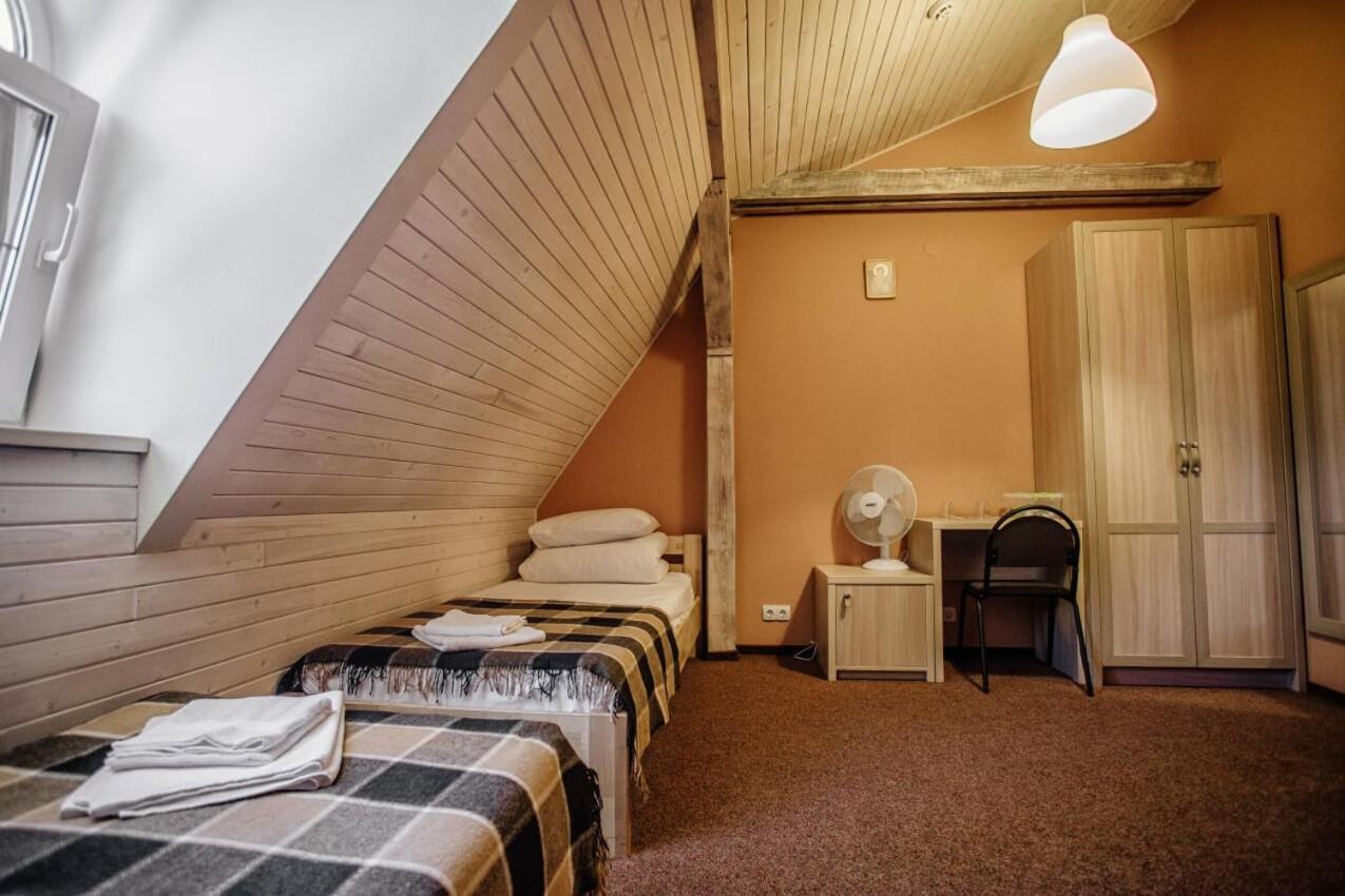 Guest House "Arkhistratyg" Lviv Buitenkant foto