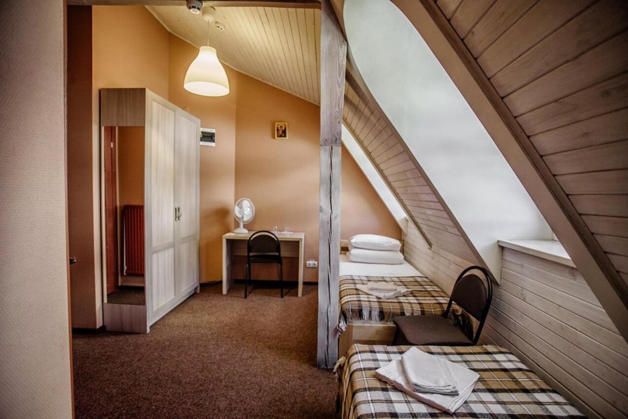 Guest House "Arkhistratyg" Lviv Buitenkant foto