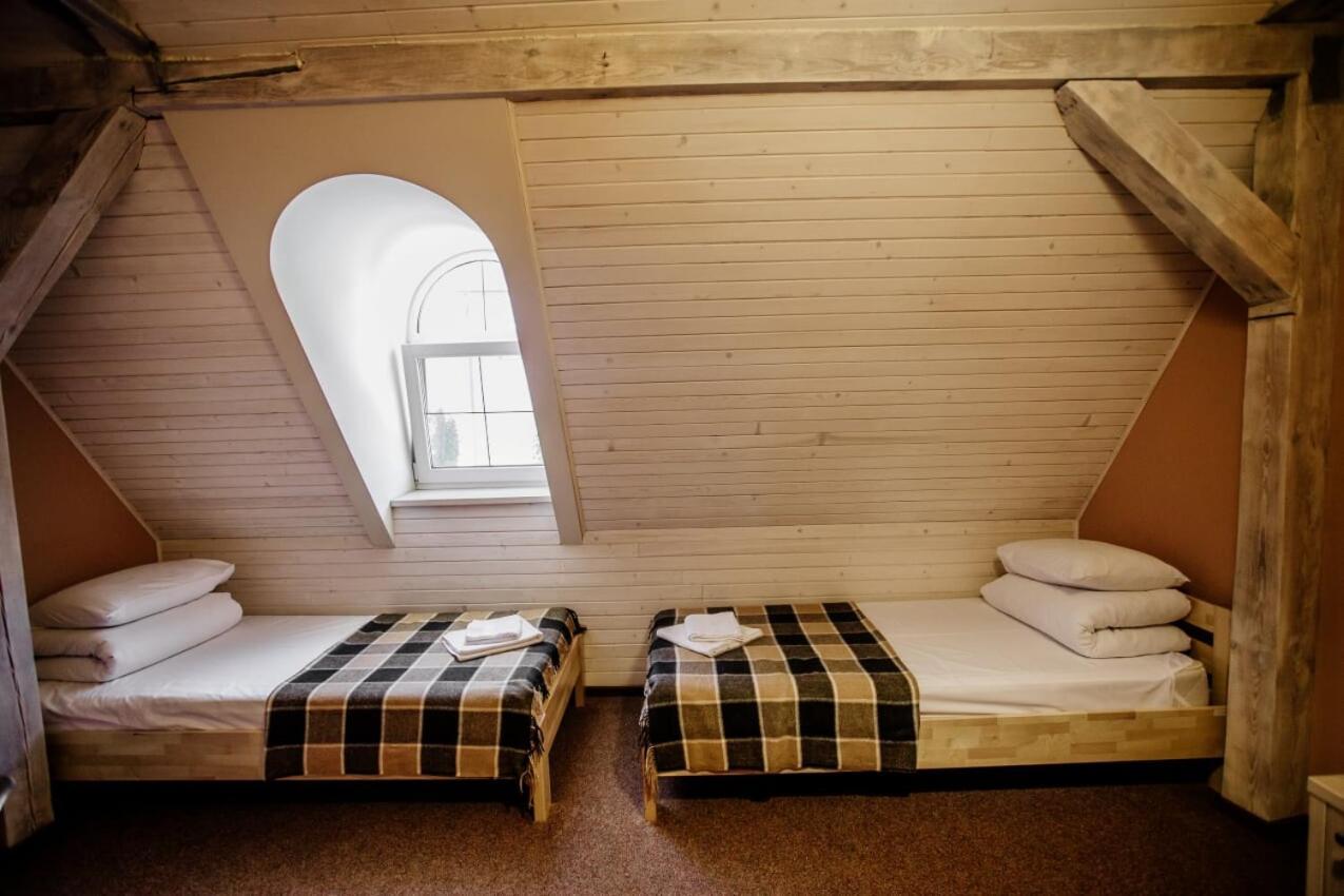 Guest House "Arkhistratyg" Lviv Buitenkant foto