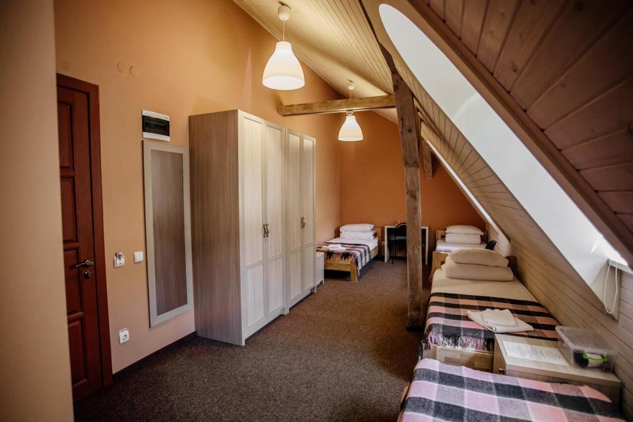 Guest House "Arkhistratyg" Lviv Buitenkant foto