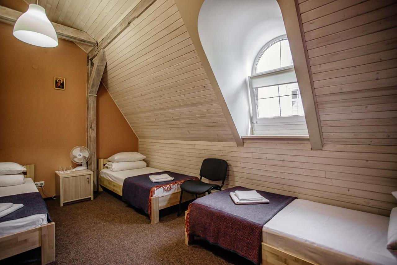 Guest House "Arkhistratyg" Lviv Buitenkant foto