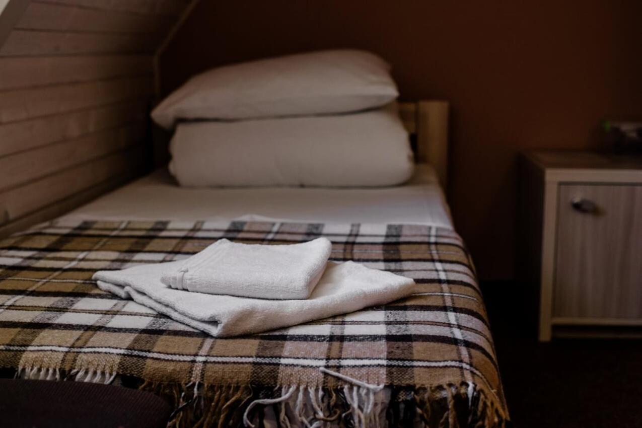 Guest House "Arkhistratyg" Lviv Buitenkant foto