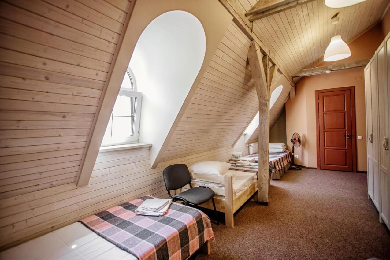 Guest House "Arkhistratyg" Lviv Buitenkant foto