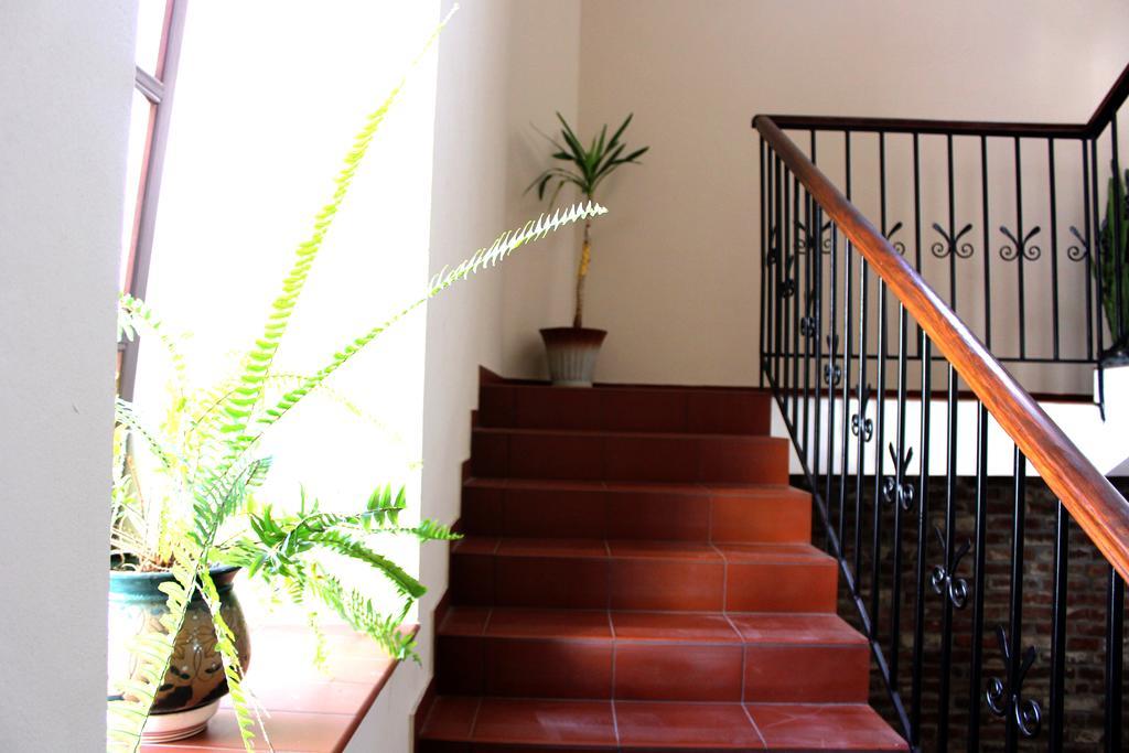 Guest House "Arkhistratyg" Lviv Buitenkant foto