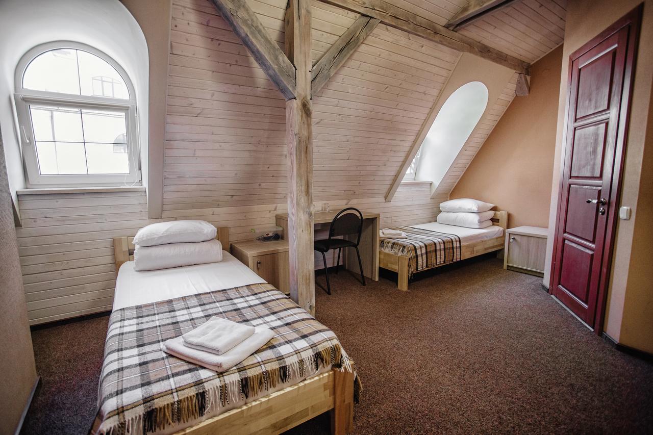 Guest House "Arkhistratyg" Lviv Buitenkant foto