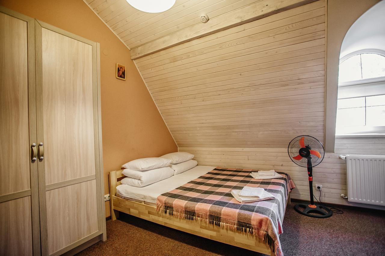 Guest House "Arkhistratyg" Lviv Buitenkant foto
