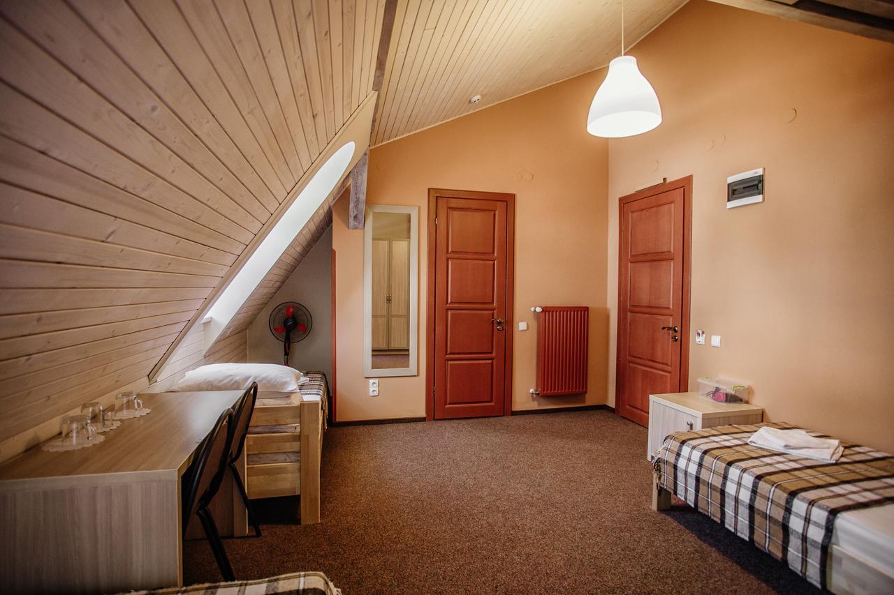 Guest House "Arkhistratyg" Lviv Buitenkant foto