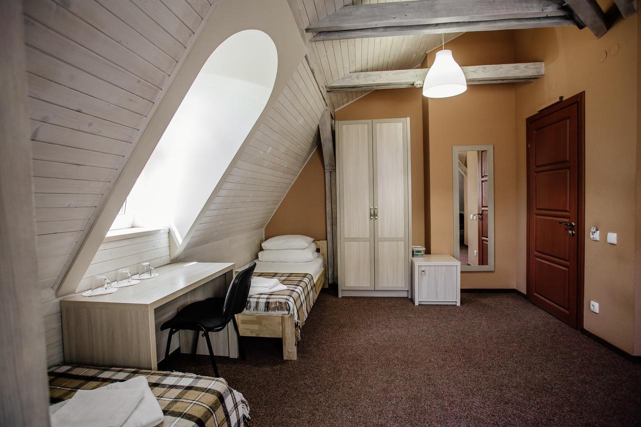 Guest House "Arkhistratyg" Lviv Buitenkant foto